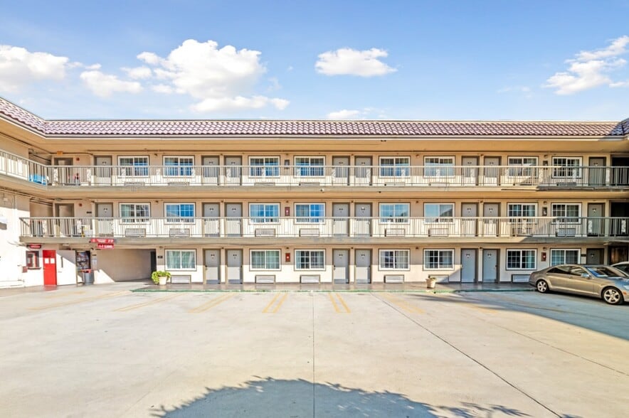 More Photos Of 2156 E Colorado Blvd, Pasadena Hotel For Sale