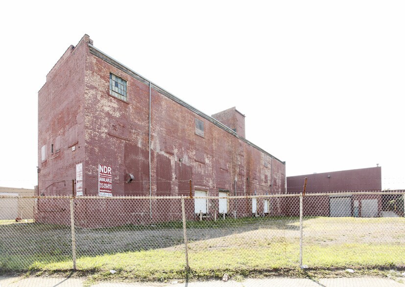 More Photos Of 3939 Bellevue St, Detroit Industrial For Sale