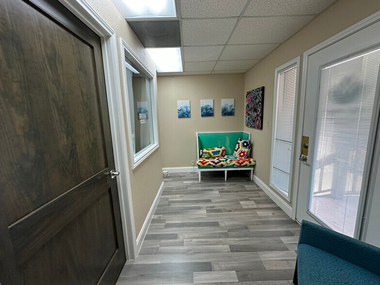 More Photos Of 12343 Hymeadow Dr, Austin Office Residential For Sale