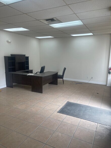 More Photos Of 1006 Aultman St, Ely Office For Sale