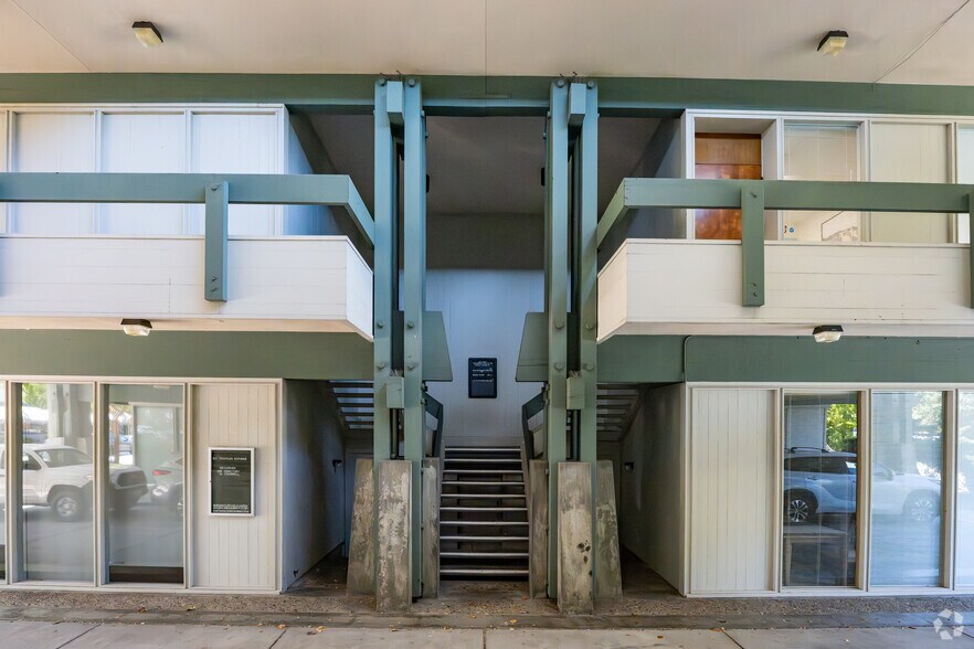 More Photos Of 1400 Grant Ave, Novato Office For Lease