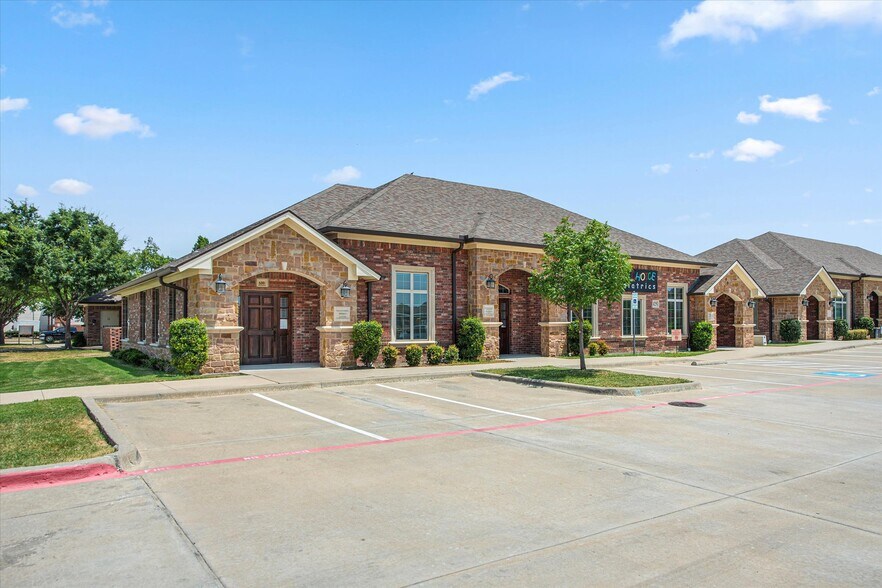 More Photos Of 425 Old Newman Rd, Frisco Medical For Lease