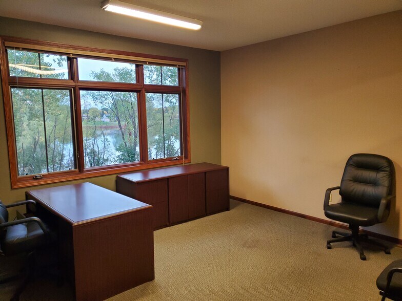 More Photos Of 11100-11116 N Zealand Ave, Champlin Office Residential For Lease