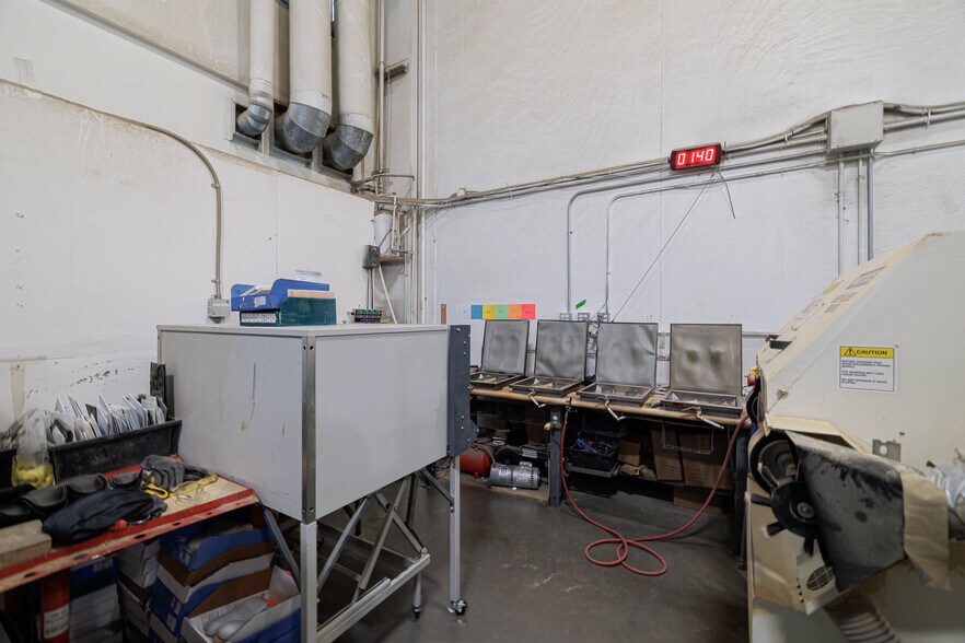 More Photos Of 6701-6777 Fairmount Dr SE, Calgary Warehouse For Lease