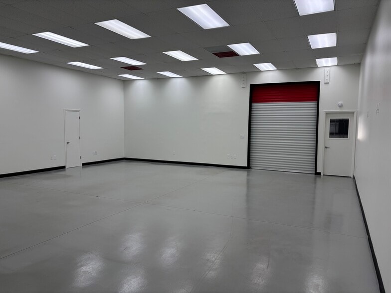 More Photos Of 3565 Centre Cir, Fort Mill Light Distribution For Lease