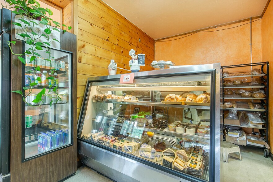 More Photos Of 14836 OR-38, Elkton Restaurant For Sale