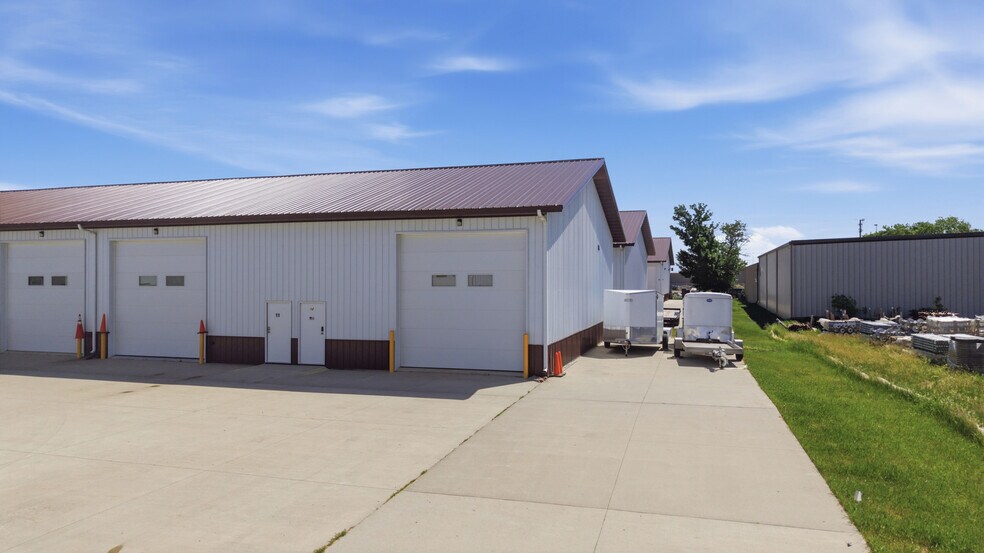 More Photos Of 4110 14th Ave N, Fargo Flex For Sale