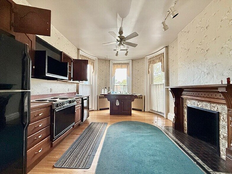 More Photos Of 145 E Main St, Fredonia Religious Facility For Lease