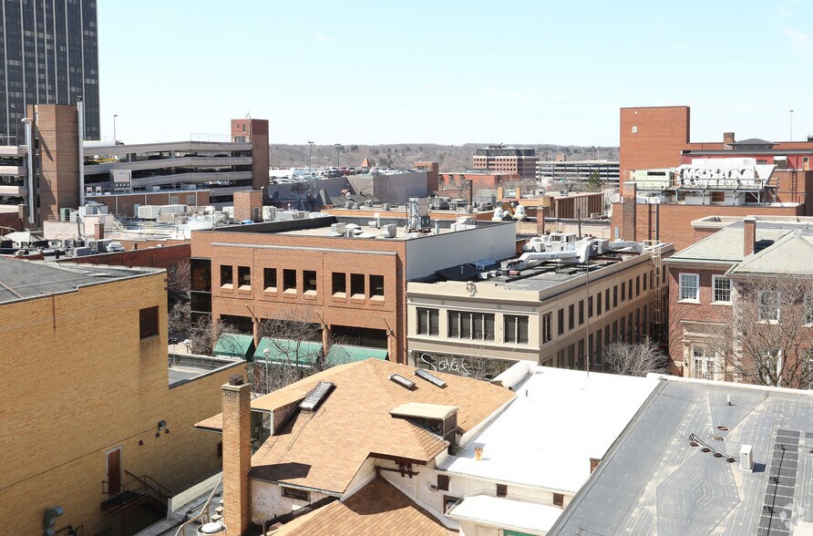 More Photos Of 222 S State St, Ann Arbor Storefront Retail Office For Lease
