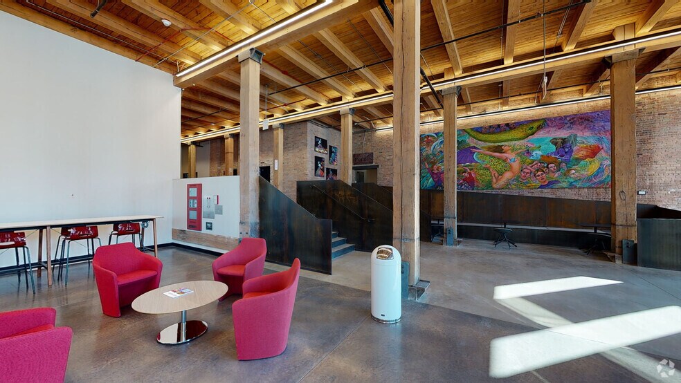 Primary Photo Of 924 W 19th Pl, Chicago Loft Creative Space For Lease