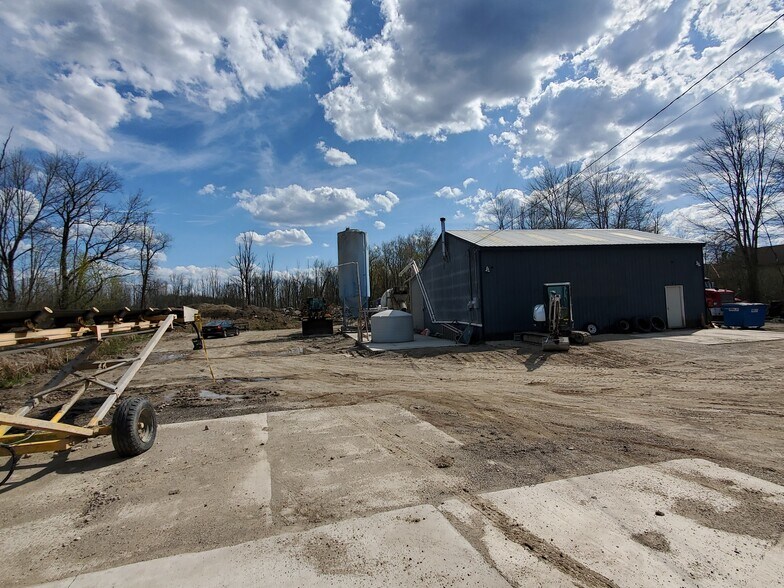More Photos Of 12989 Mayfield Rd, Chardon Warehouse For Sale