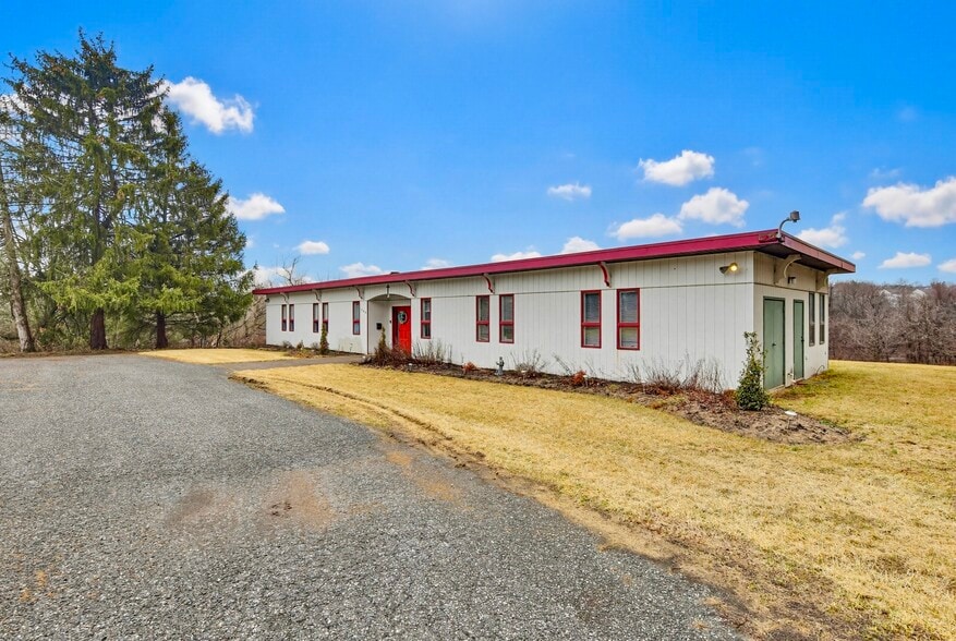 More Photos Of 346 Old New Windsor Pike, Westminster Flex For Sale