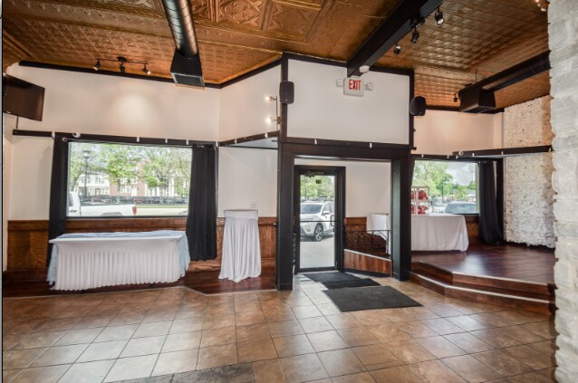 More Photos Of 152 E Main St, Dwight Bar For Sale