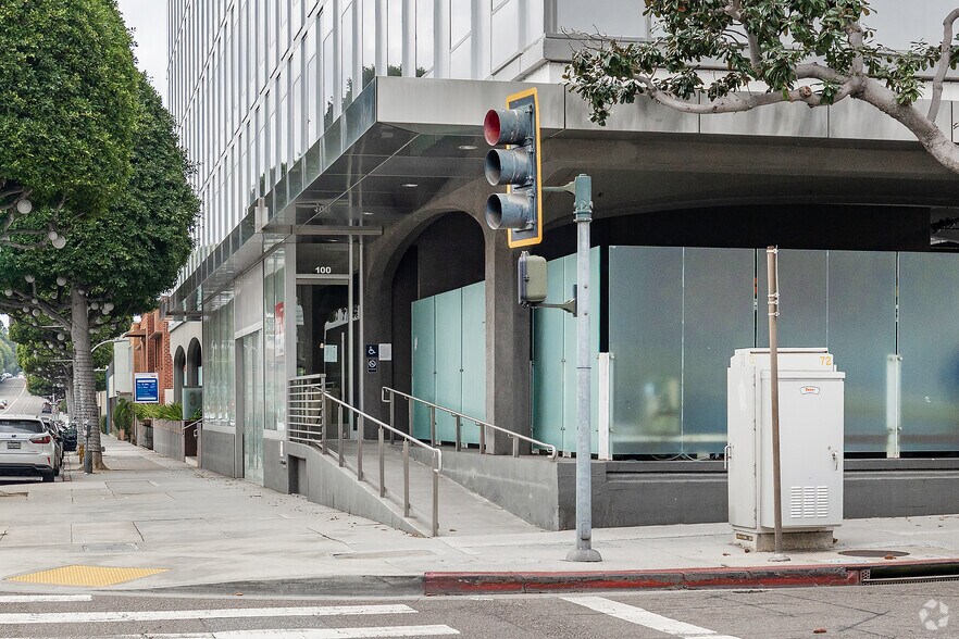 More Photos Of 315 S Beverly Dr, Beverly Hills Office For Lease