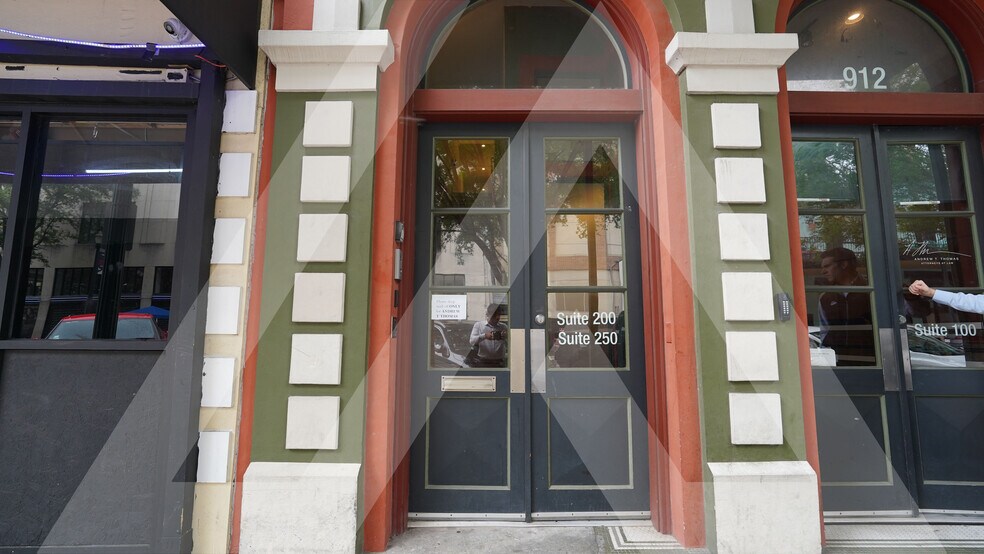 More Photos Of 912 Prairie St, Houston Office For Lease
