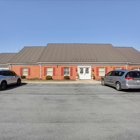 More Photos Of 1137 Kennebec Dr, Chambersburg Office For Lease