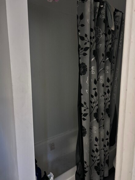More Photos Of 3590 E 108th St, Cleveland Multifamily For Sale