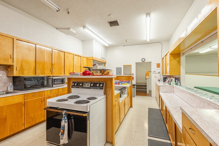 More Photos Of 408 N Garden St, Boise Religious Facility For Sale