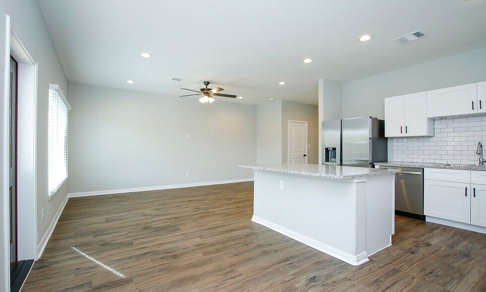 More Photos Of 14010 Longstreet rd, Willis Apartments For Sale