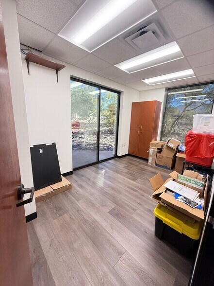 More Photos Of 16700 N Thompson Peak Pky, Scottsdale Medical For Lease