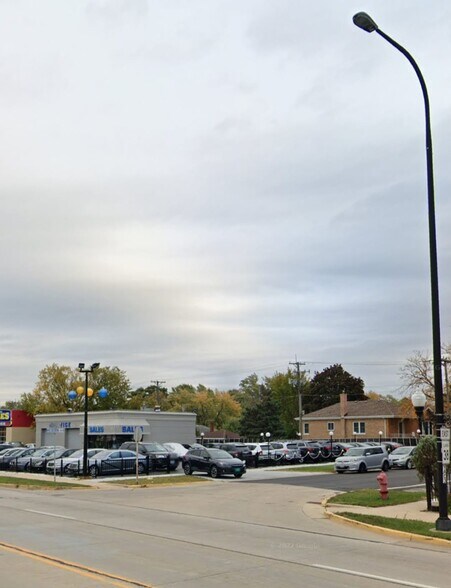 More Photos Of 11125 W Roosevelt Rd, Westchester Auto Dealership For Sale