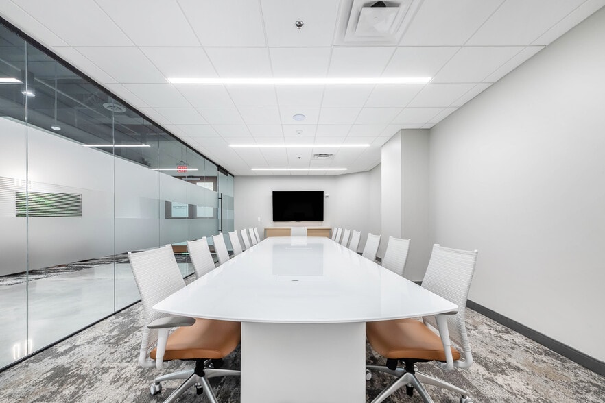 More Photos Of 13560 Morris Rd, Alpharetta Office For Lease