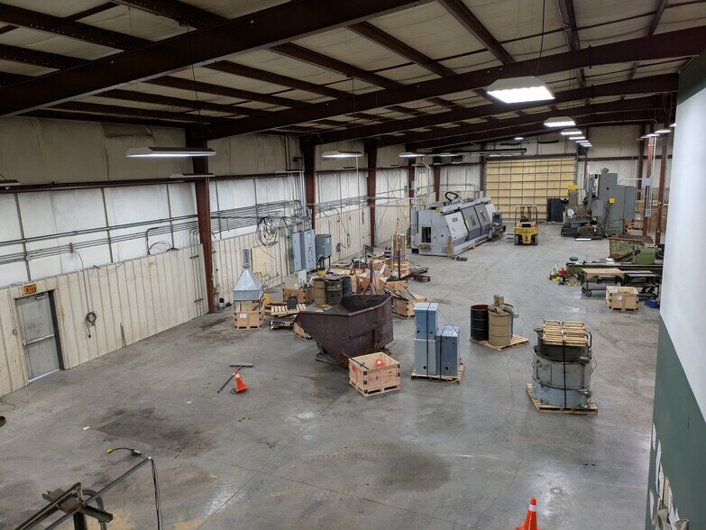 More Photos Of 152 Judge Don Lewis Blvd, Elizabethton Industrial For Lease