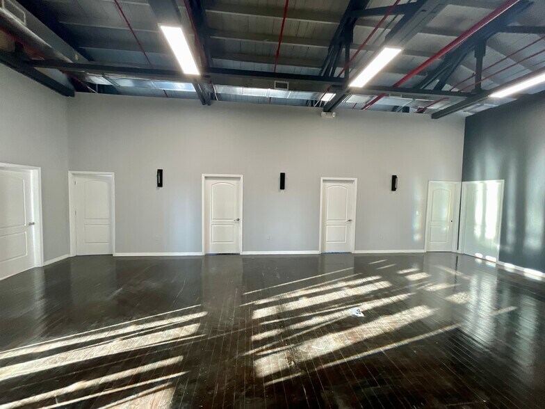 More Photos Of 1906 N Armenia Ave, Tampa Loft Creative Space For Lease