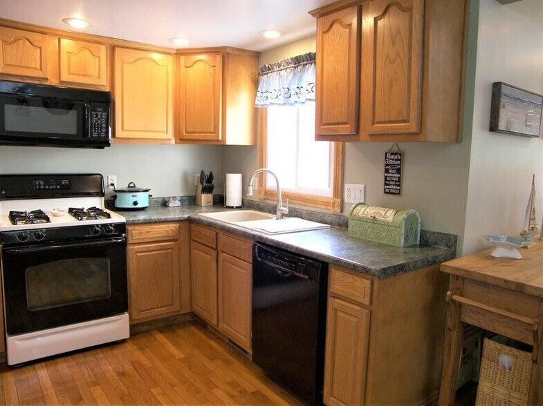 More Photos Of 19449 US Highway 12, New Buffalo Office For Sale