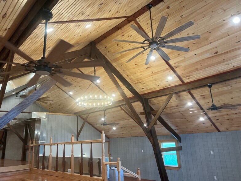 More Photos Of 5984 W South Range Rd, Salem Service For Sale
