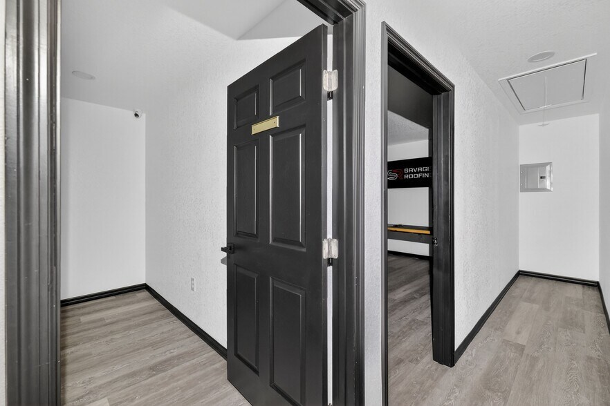 More Photos Of 1130 E North Blvd, Leesburg Freestanding For Lease