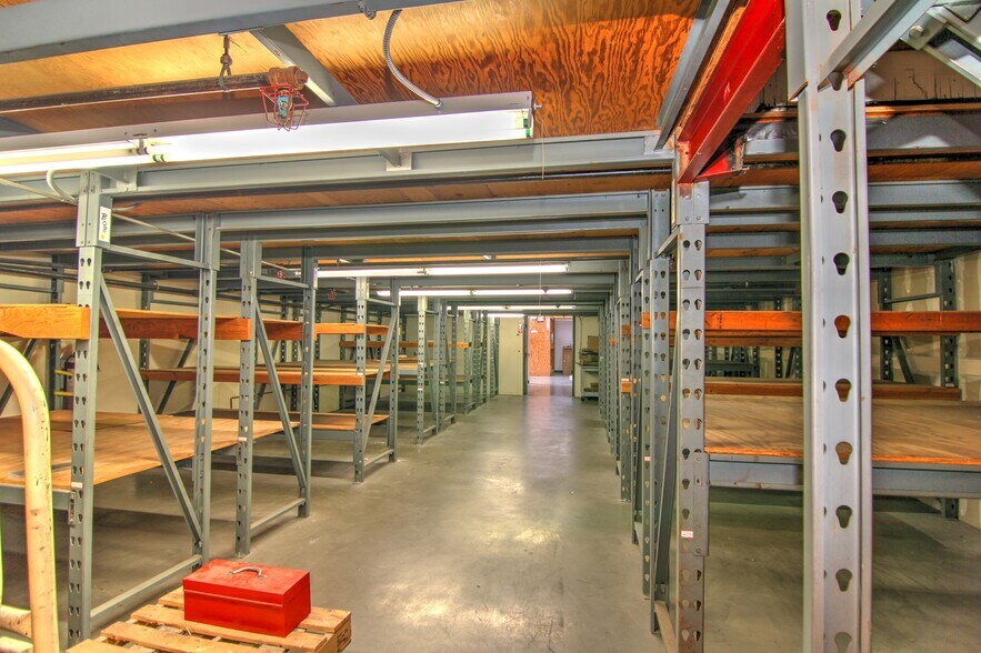 More Photos Of 4125 Market St, Ventura Light Manufacturing For Sale