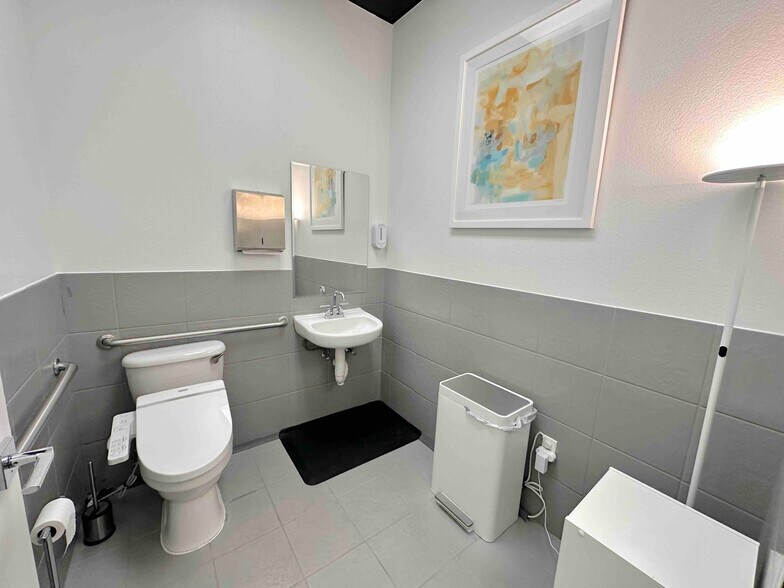 More Photos Of 9191 Kyser Way, Frisco Medical For Sale