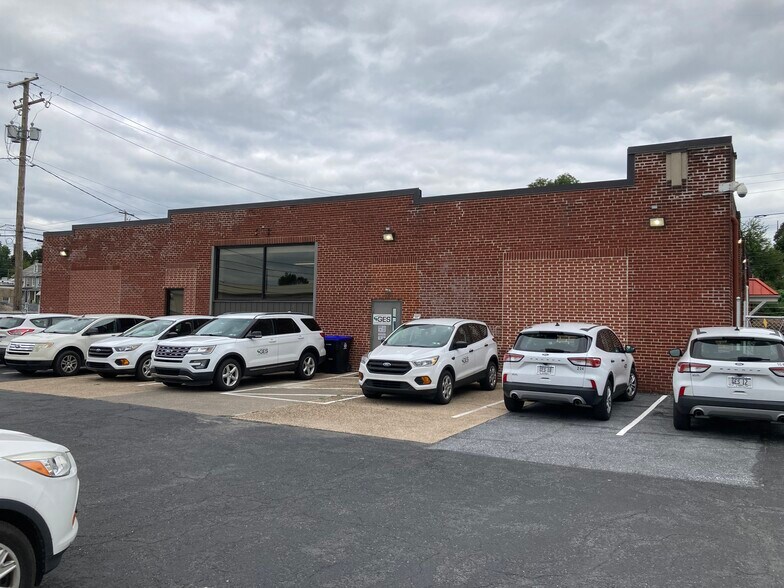 More Photos Of 2151 Greenwood St, Harrisburg Office For Sale