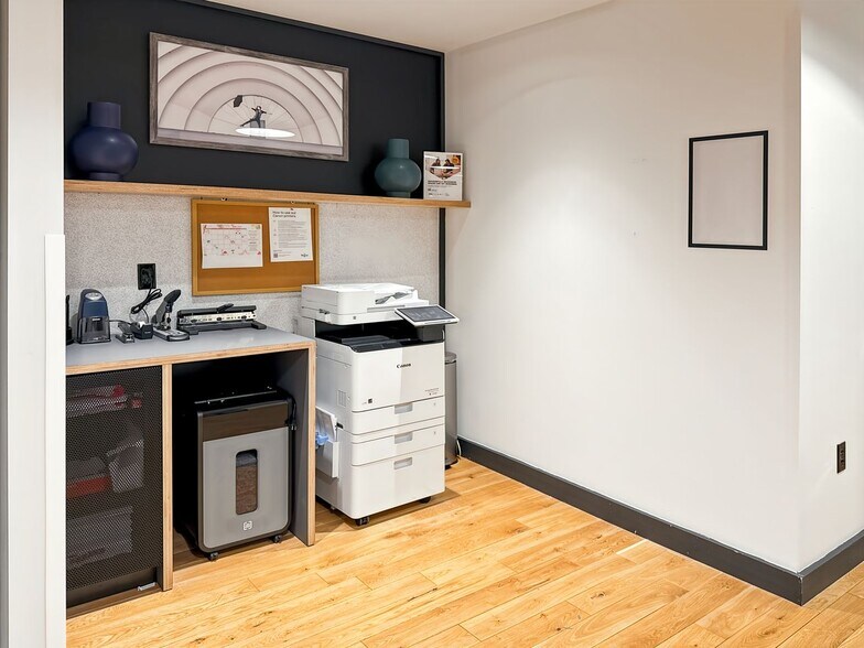 More Photos Of 128 S Tryon St, Charlotte Coworking Space