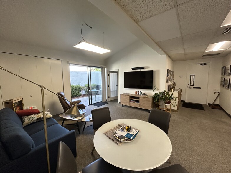 More Photos Of 360 S Hope Ave, Santa Barbara Office For Lease