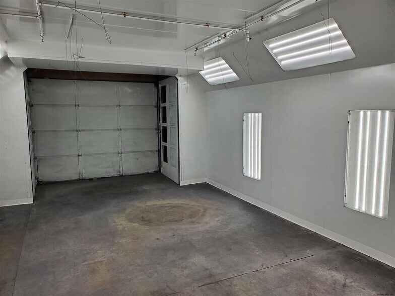 More Photos Of 2127 Central Ave, Schenectady Auto Repair For Sale