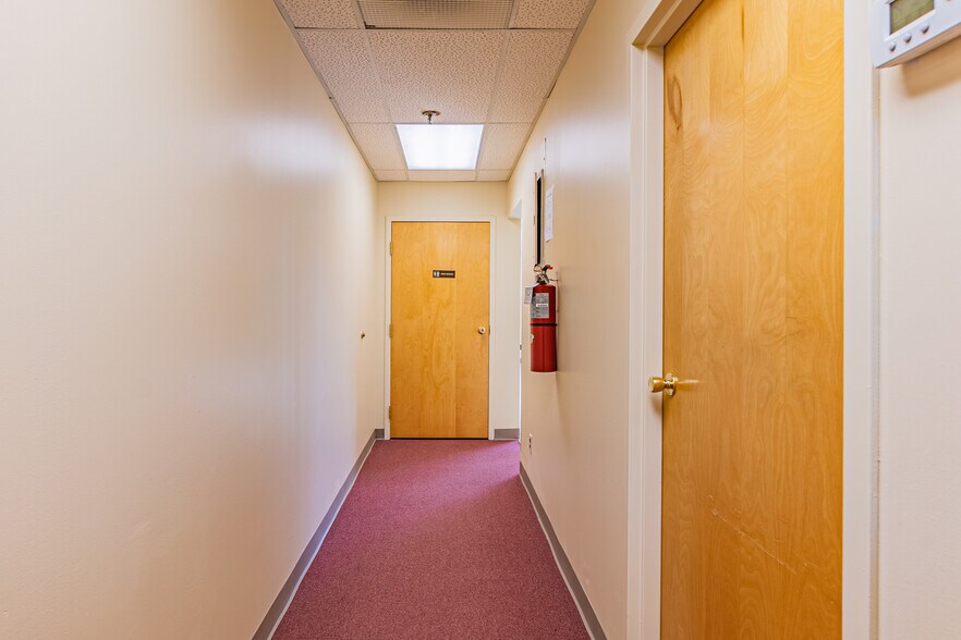 More Photos Of 35-37 Progress St, Edison Medical For Sale