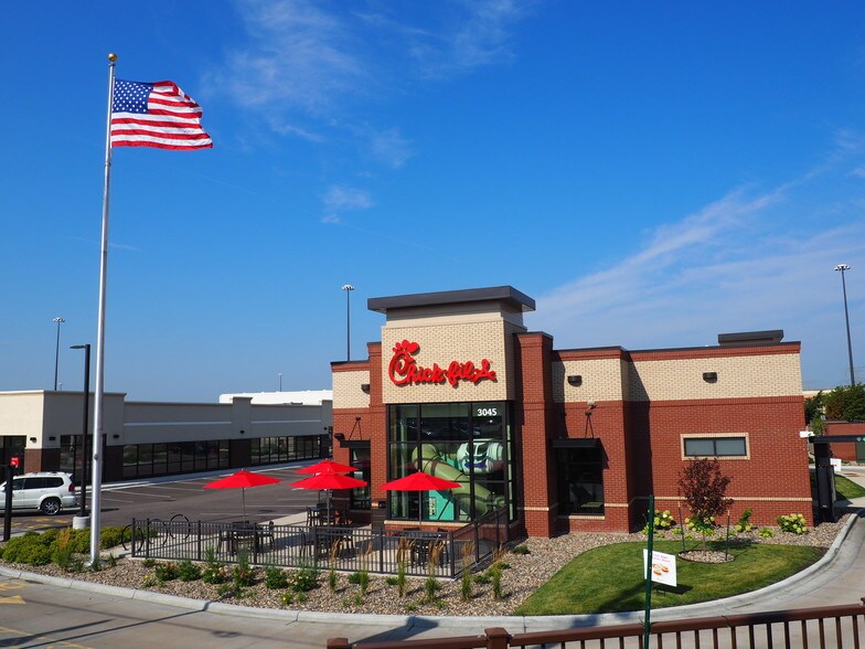 More Photos Of 3035 N White Bear Ave, Maplewood Unknown For Lease