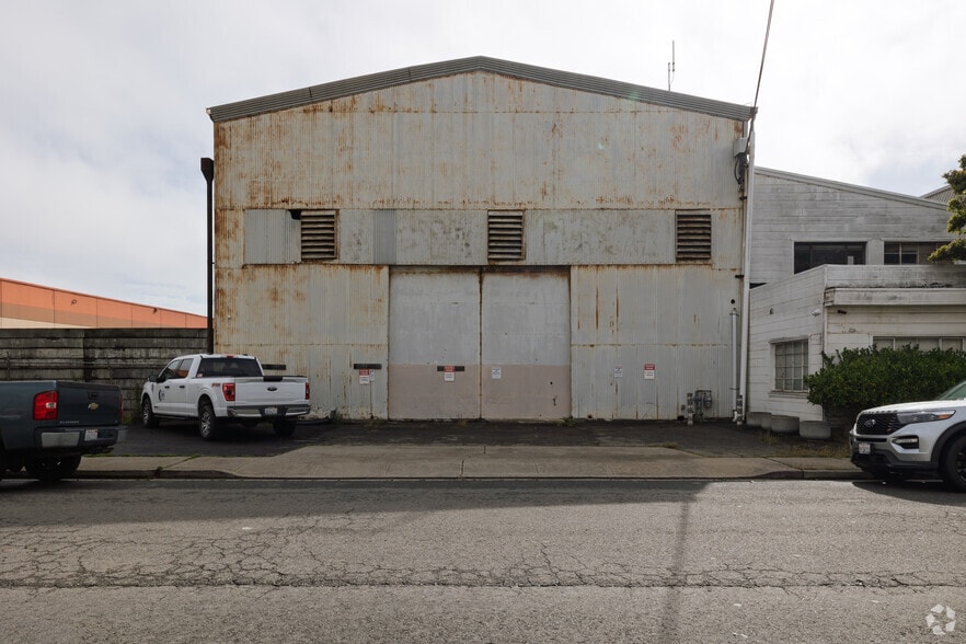 More Photos Of 141 S Maple Ave, South San Francisco Warehouse For Sale