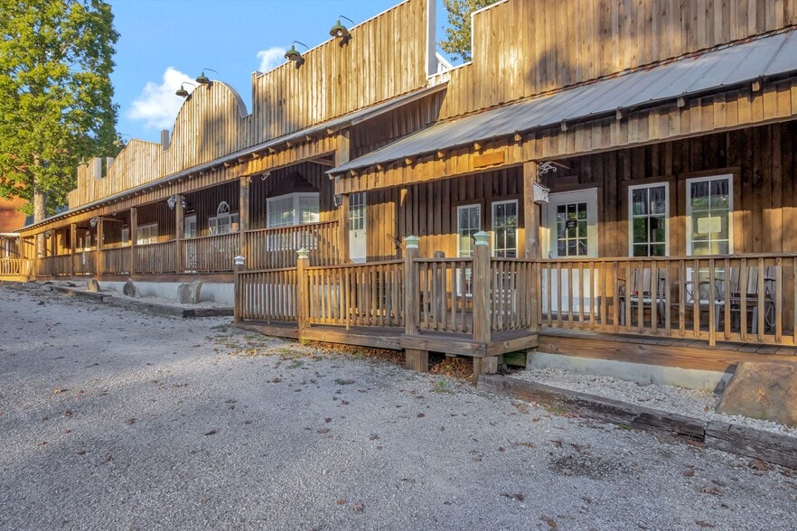 More Photos Of 11845 US 41 St, Monteagle Trailer Camper Park For Sale