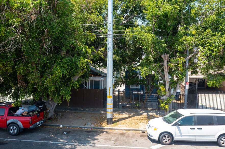 More Photos Of 10311-10315 S Figueroa St, Los Angeles Apartments For Sale