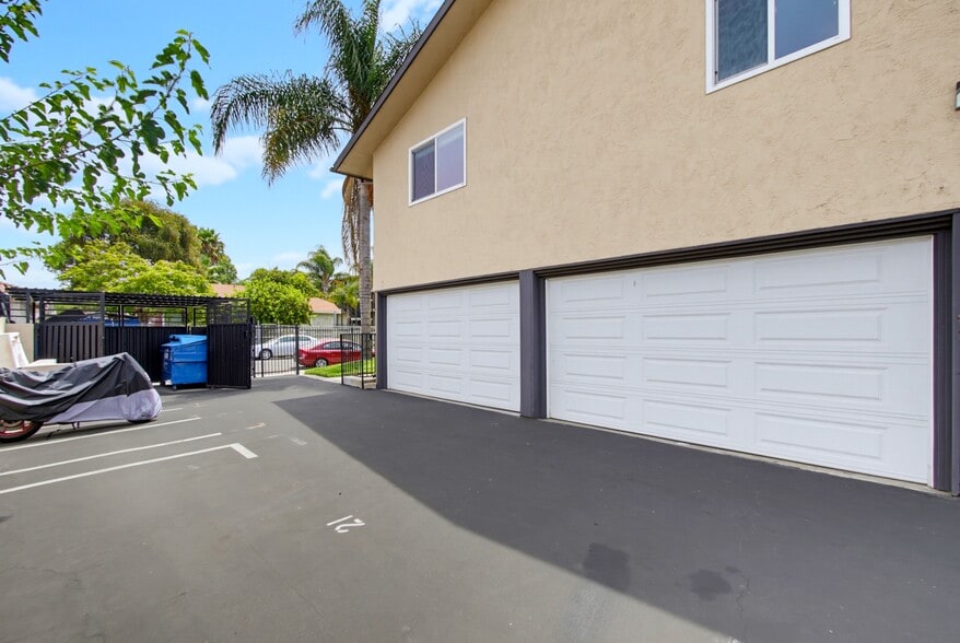 More Photos Of 202-208 Willie James Jones Ave, San Diego Apartments For Sale