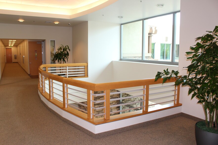 More Photos Of 1530 Hilton Head Rd, El Cajon Office For Lease