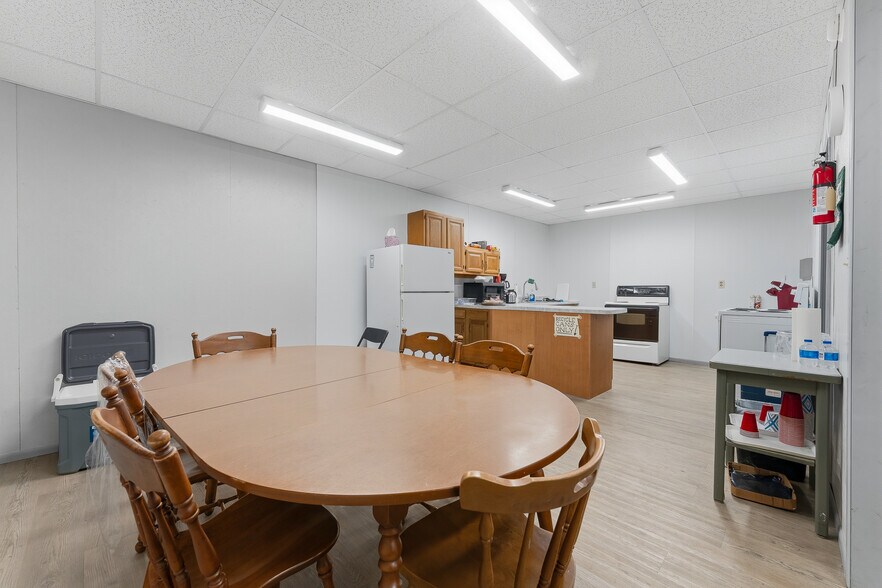 More Photos Of 102 4th St, Terra Alta Light Distribution For Sale