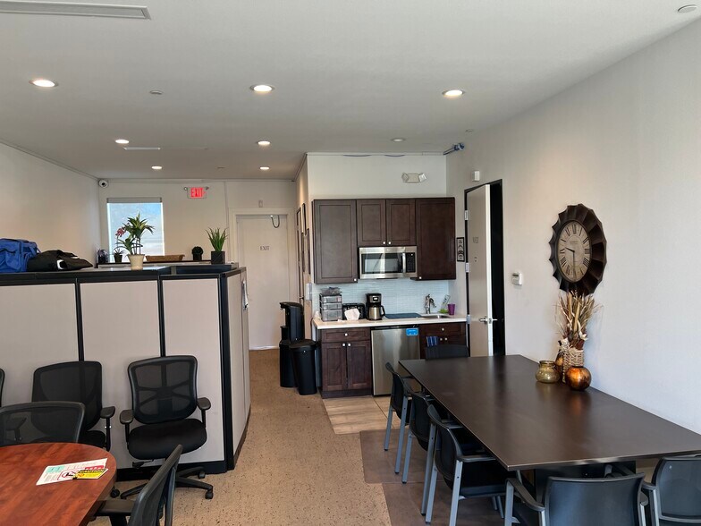 More Photos Of 7336 W Post Rd, Las Vegas Loft Creative Space For Lease