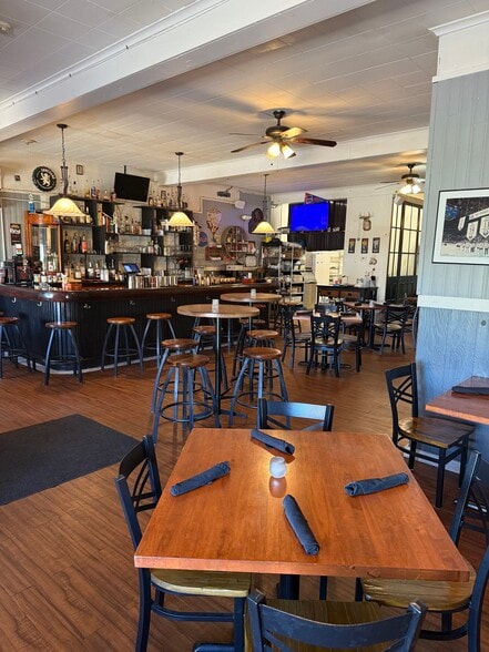 More Photos Of 1213 Ridge Rd, Lackawanna Restaurant For Sale