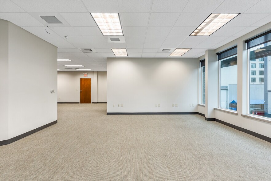 More Photos Of 201 Ferry St SE, Salem Office For Lease