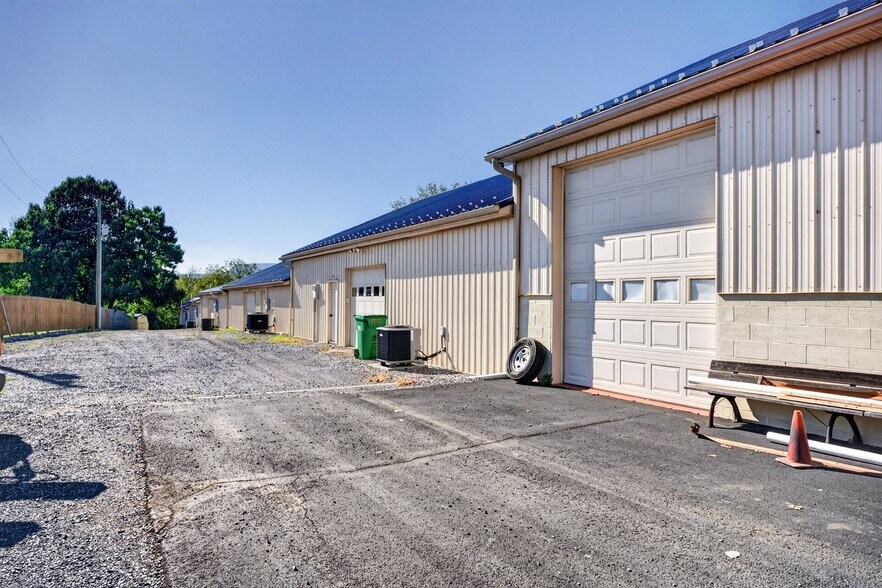More Photos Of 211 Tannery Rd, Luray Warehouse For Sale