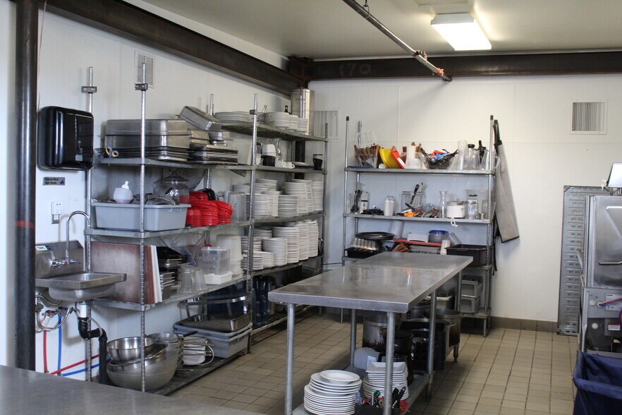 More Photos Of 231 E Main St, Trinidad Bar For Sale